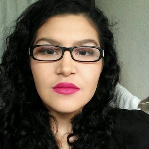 Meet your Posher, Dalia